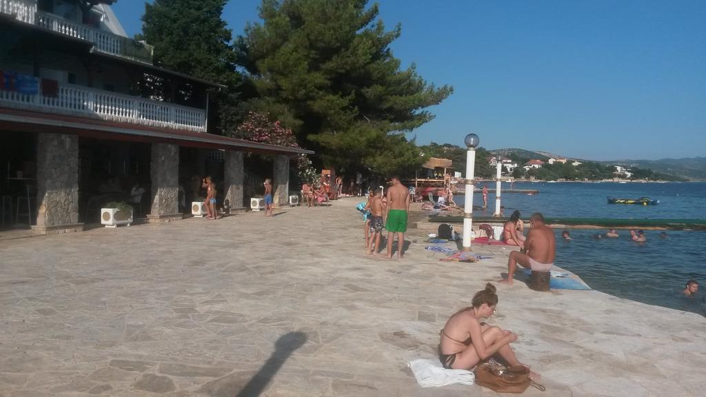 Apartman Monte Cristo Maslenica Exterior foto